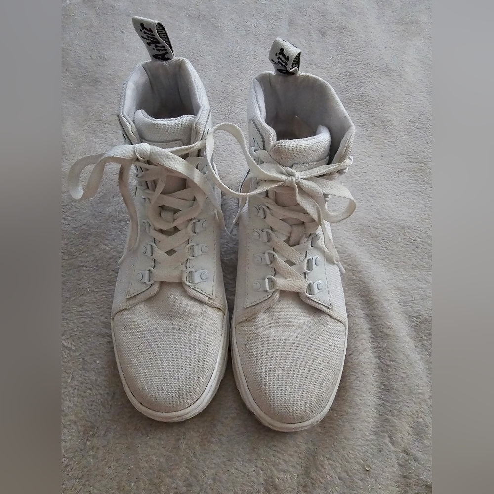 Dr. Martens White Canvas Combs - Picture 12 of 12